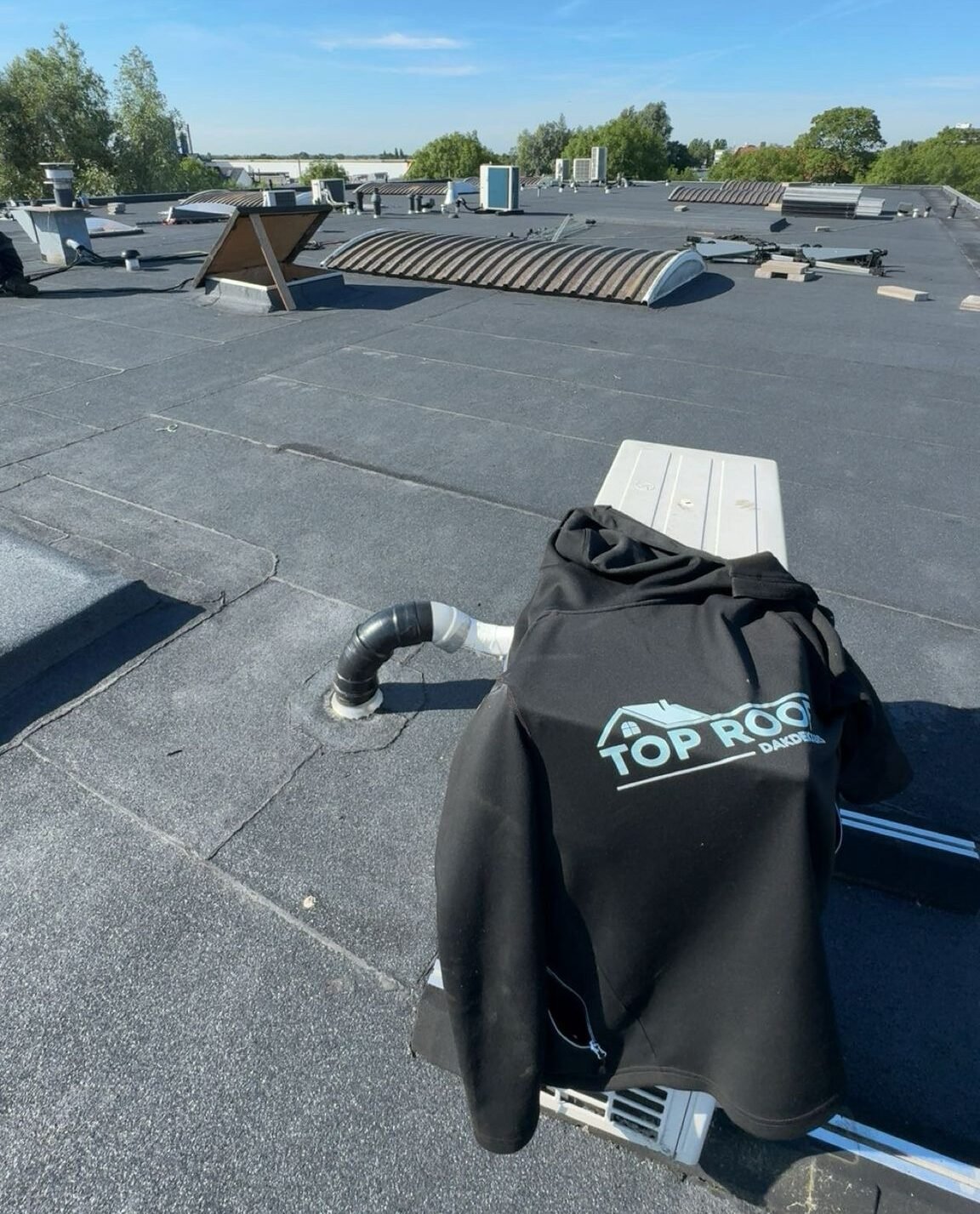 Top Roof Dakdekker Amsterdam - Spoedservice voor Dakproblemen en Noodreparaties