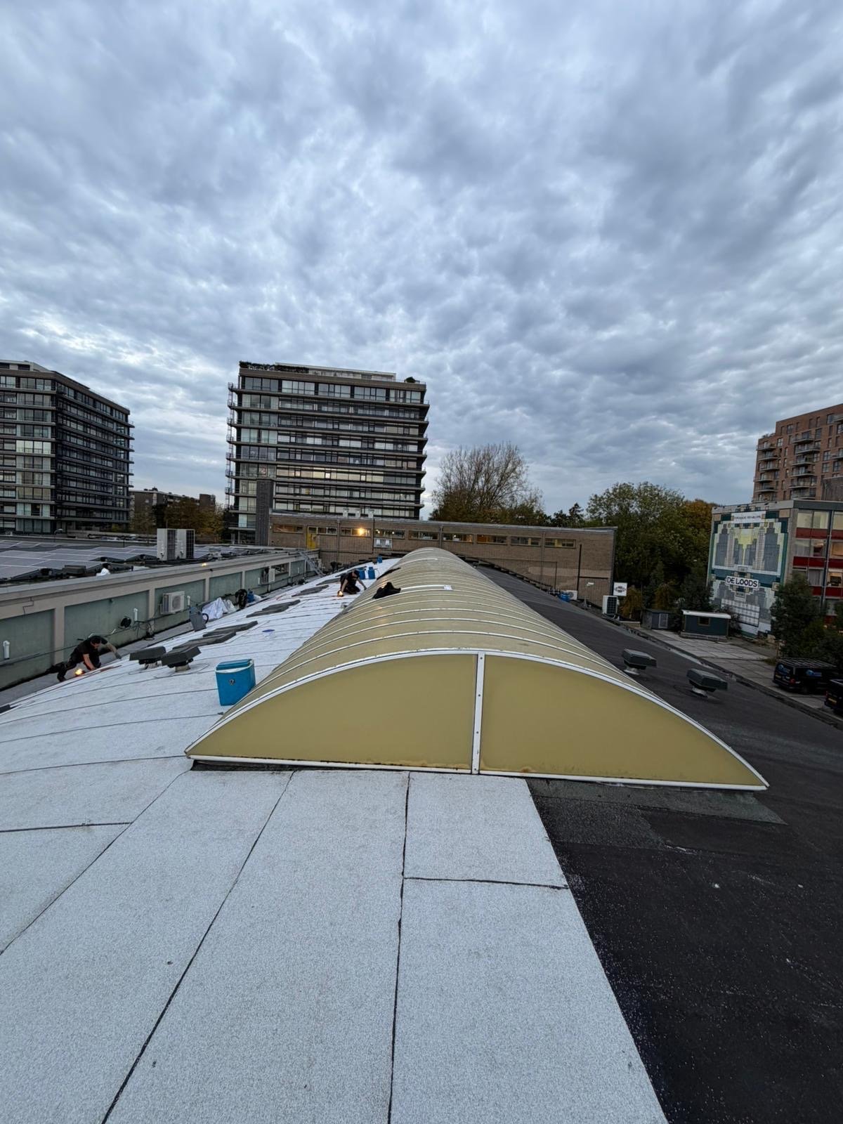 platdak-met-lichtkoepel