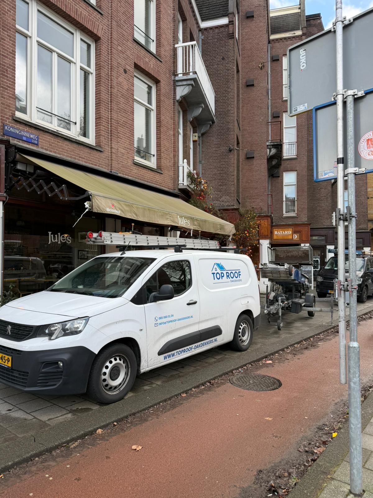 toproof-dakdekkers-bus